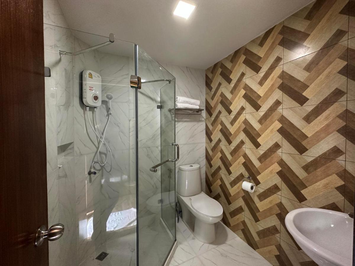 Plernpetch Hotel Surat Thani Zewnętrze zdjęcie