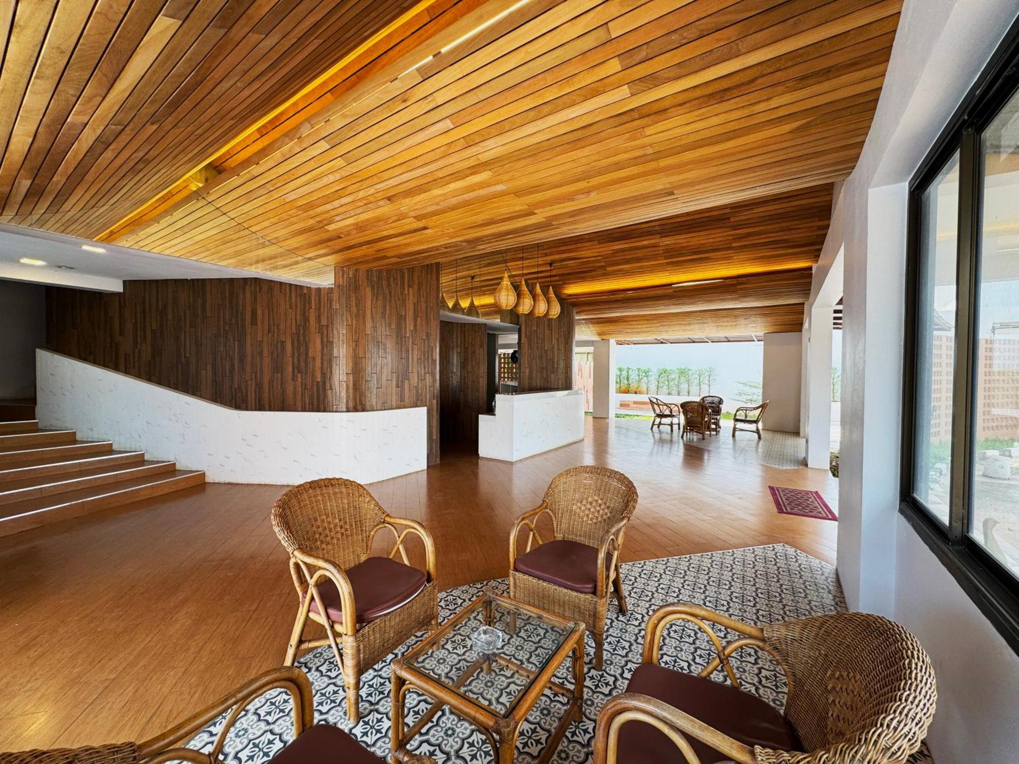 Plernpetch Hotel Surat Thani Zewnętrze zdjęcie