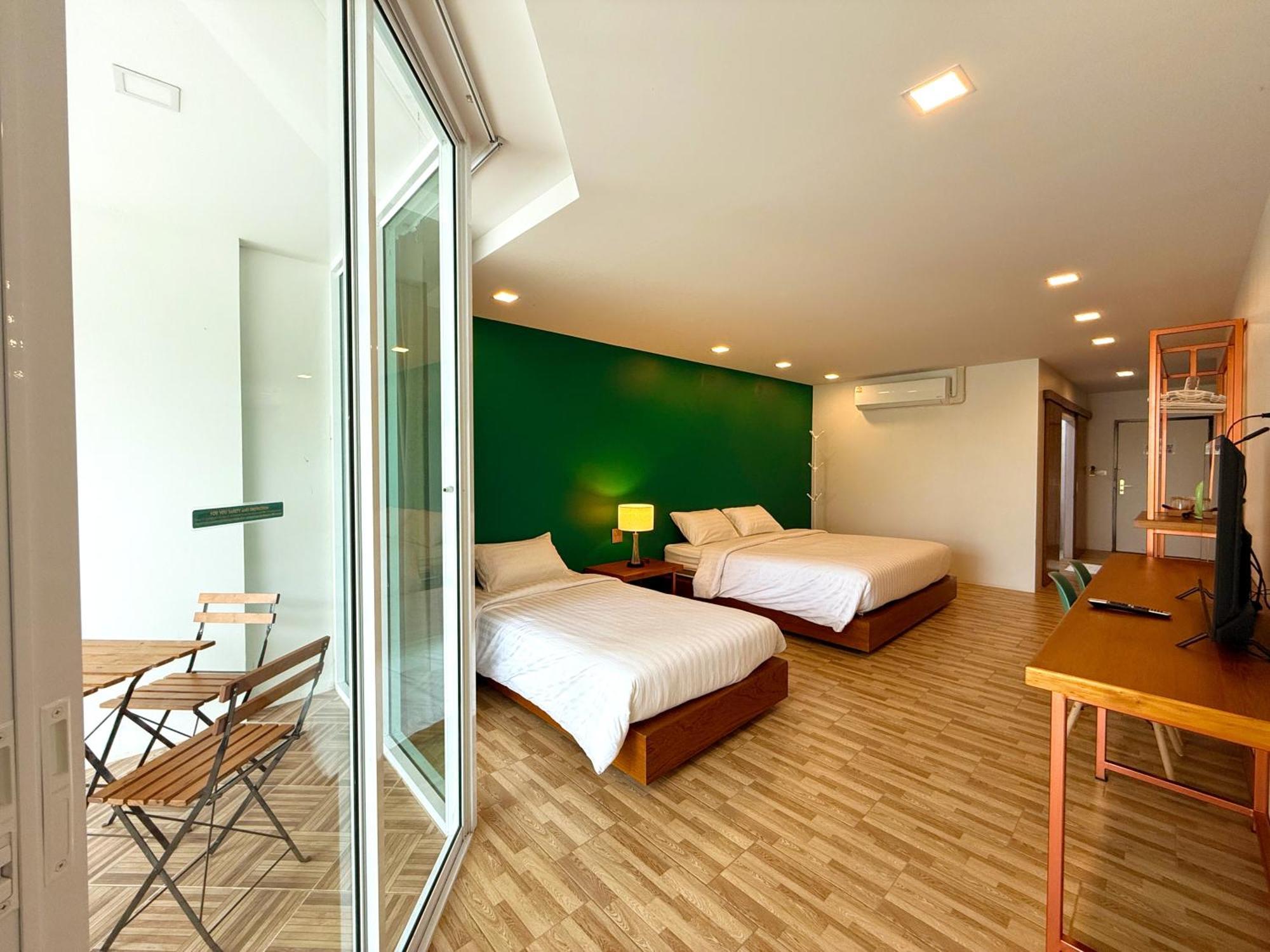 Plernpetch Hotel Surat Thani Zewnętrze zdjęcie