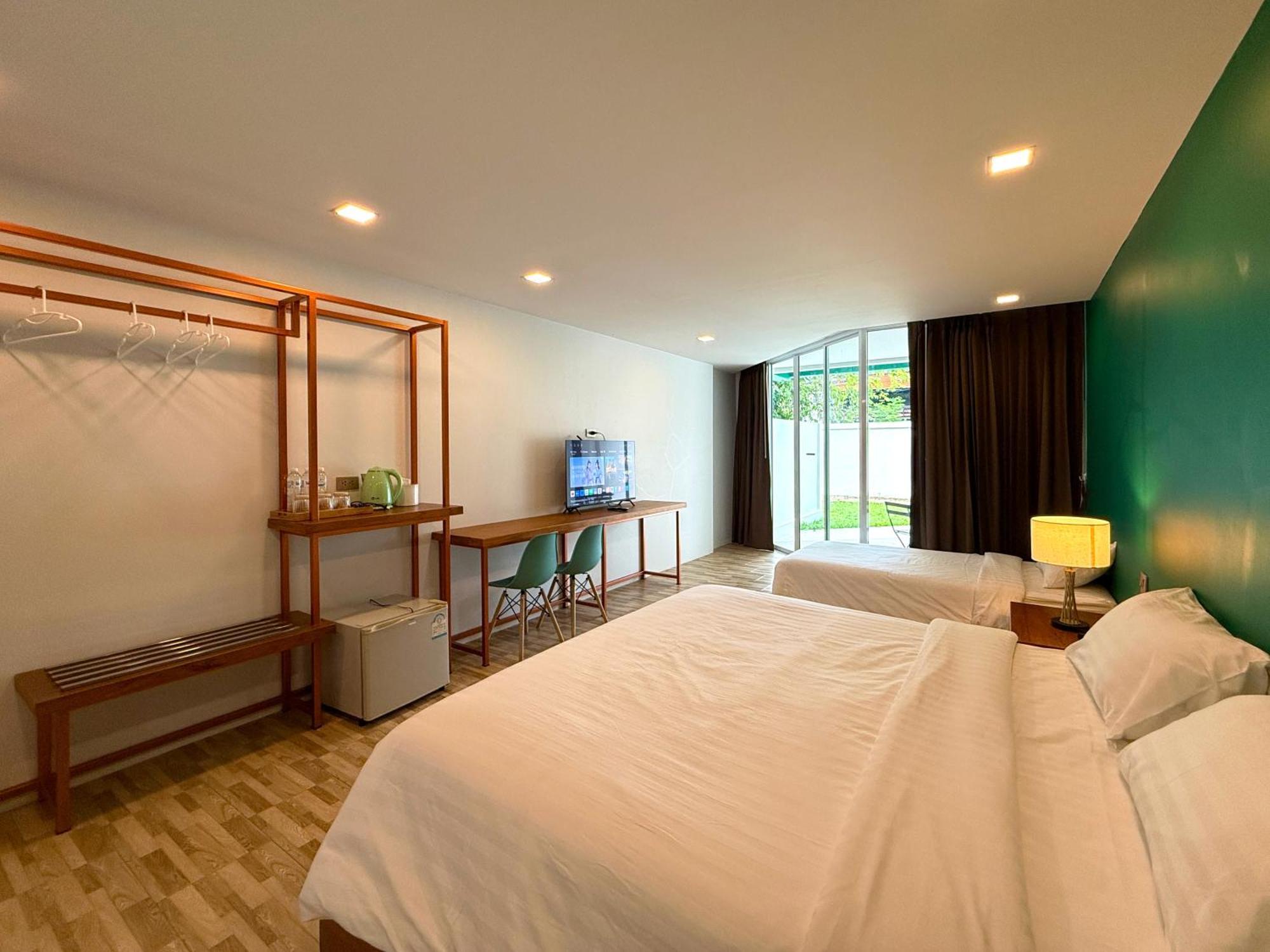Plernpetch Hotel Surat Thani Zewnętrze zdjęcie